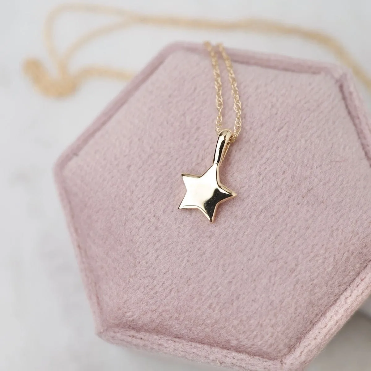 14k Gold Star Pendant Necklace