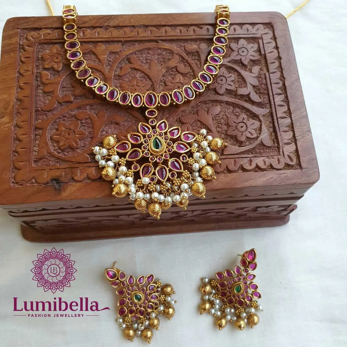 Antique Jewellery With Kemp Embellishment