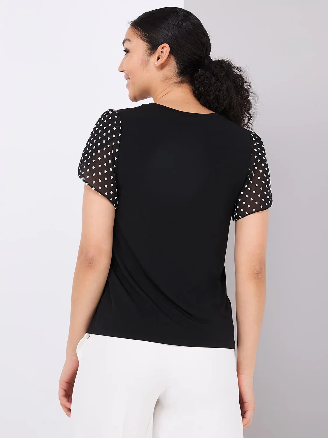 Clip Dot Tulip Sleeve Top