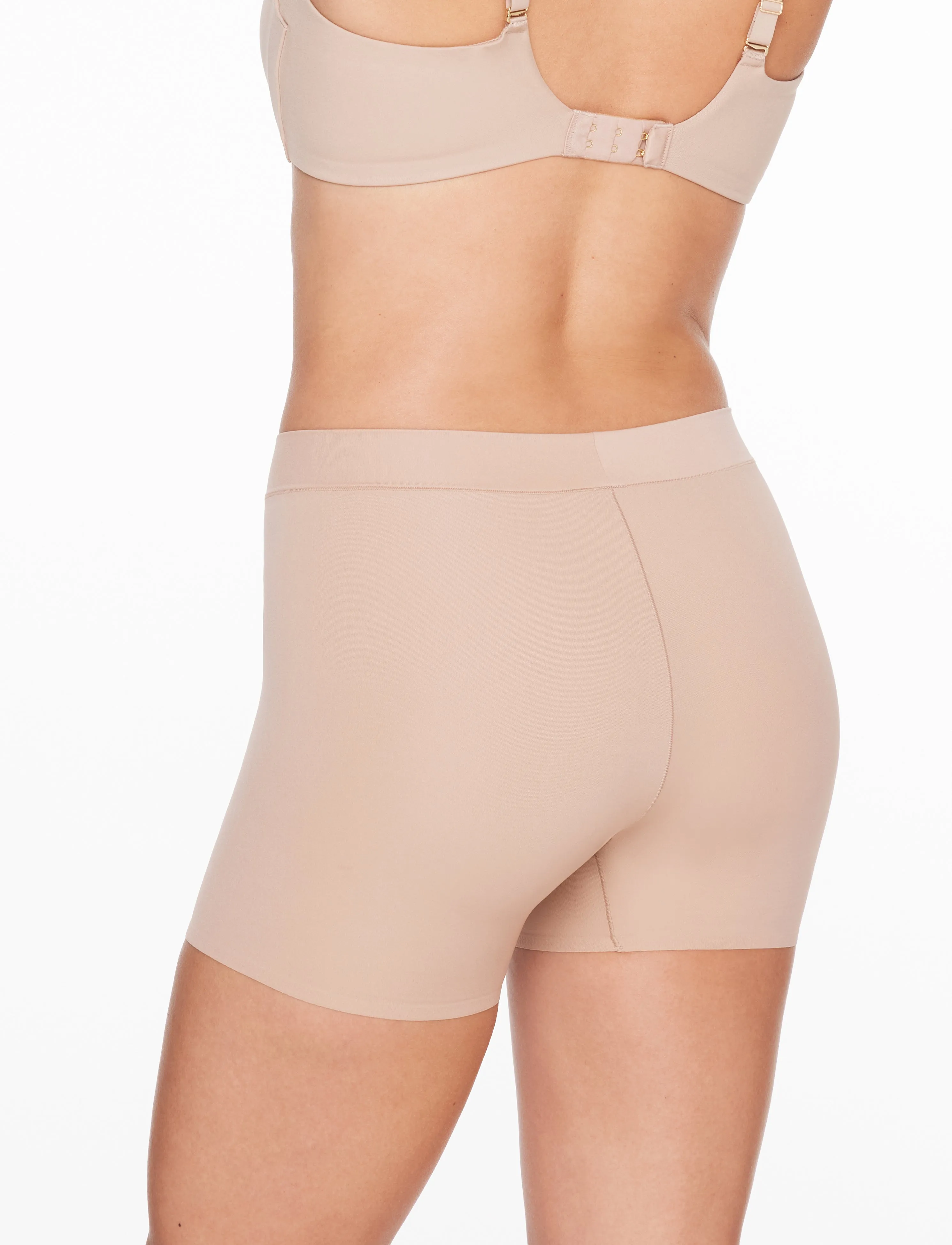 ComfortStretch Smoothing Anti-Chafe Short