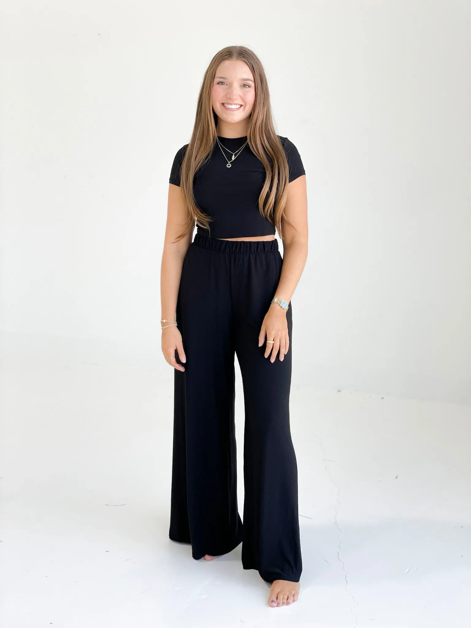 Cropped And Loaded Set - Black