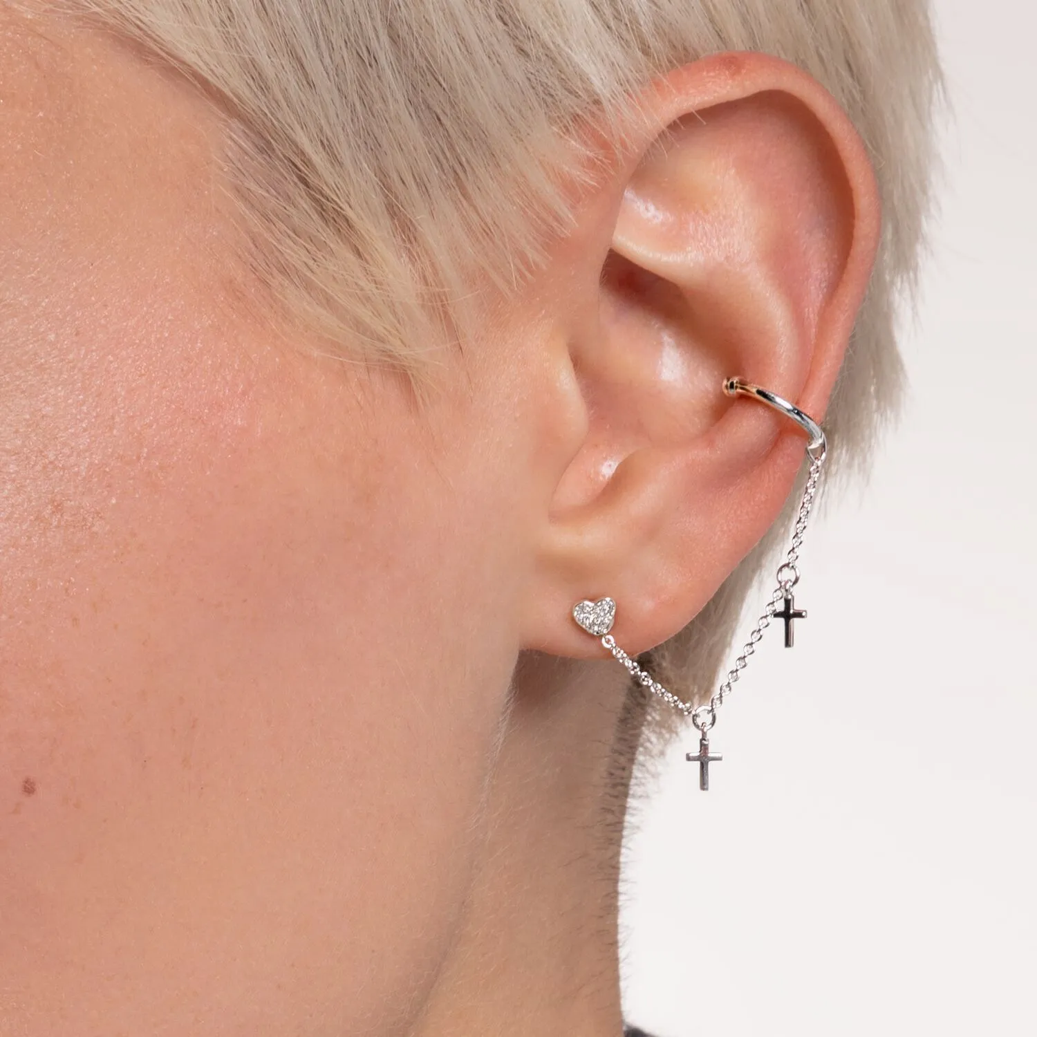 Ear Stud Heart (Single)