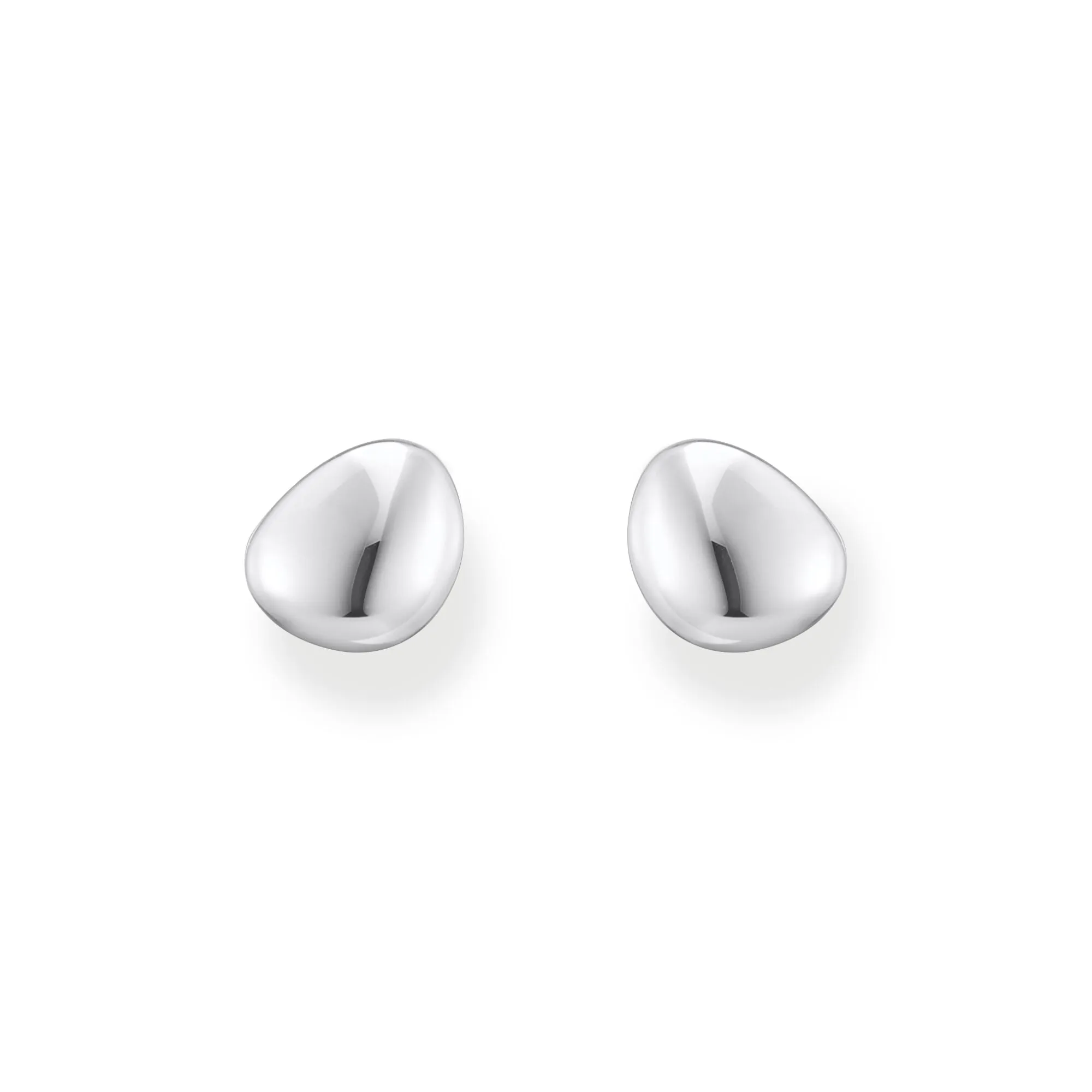 Ear studs in organic shape silver