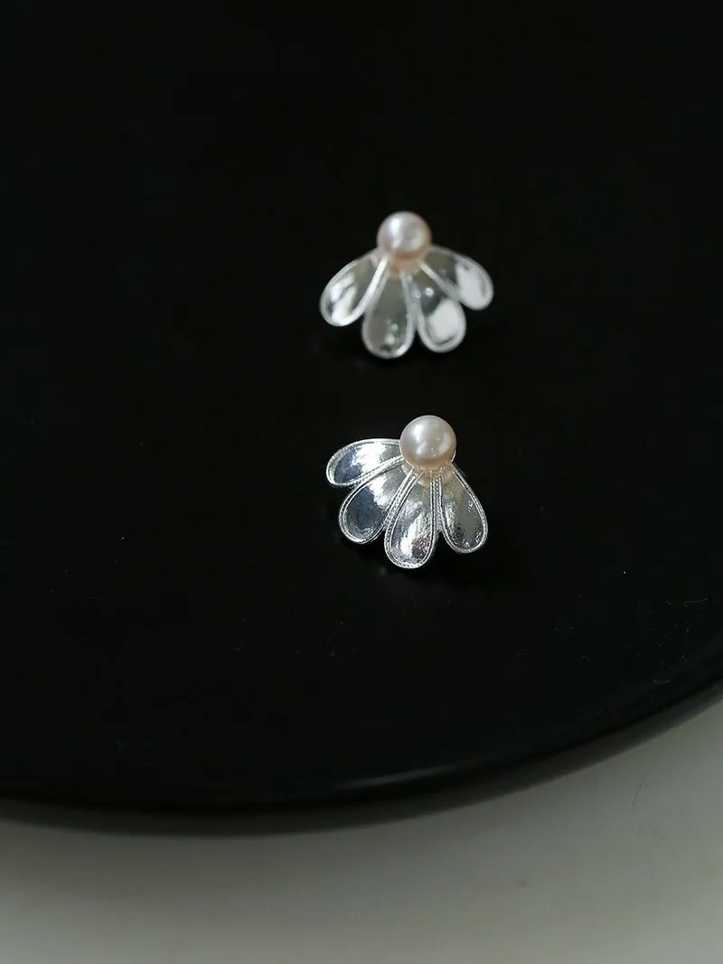 Ethnic Style Single Soma Flower Pearl Earrings