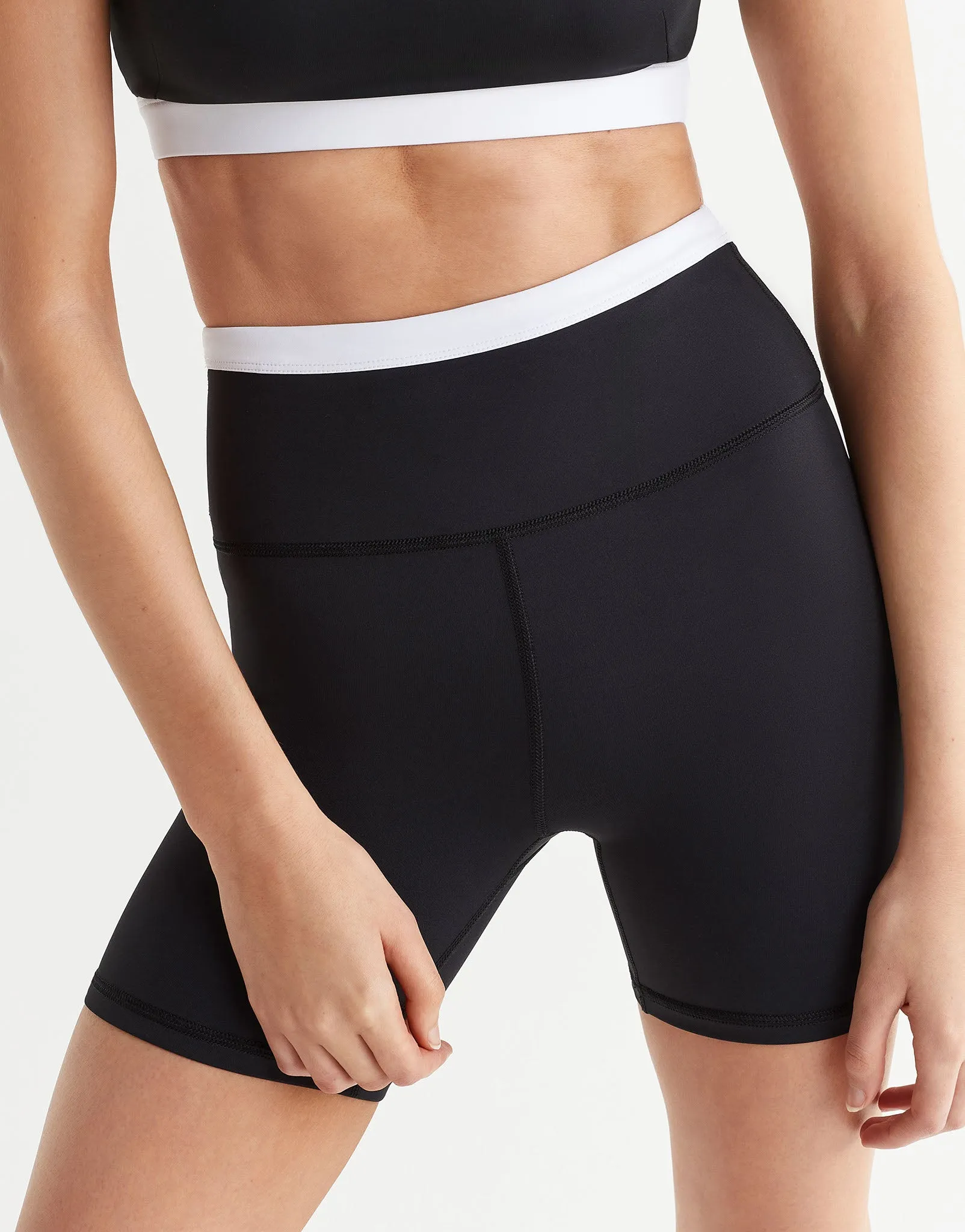 SARA 5Inch Bike Short - Black